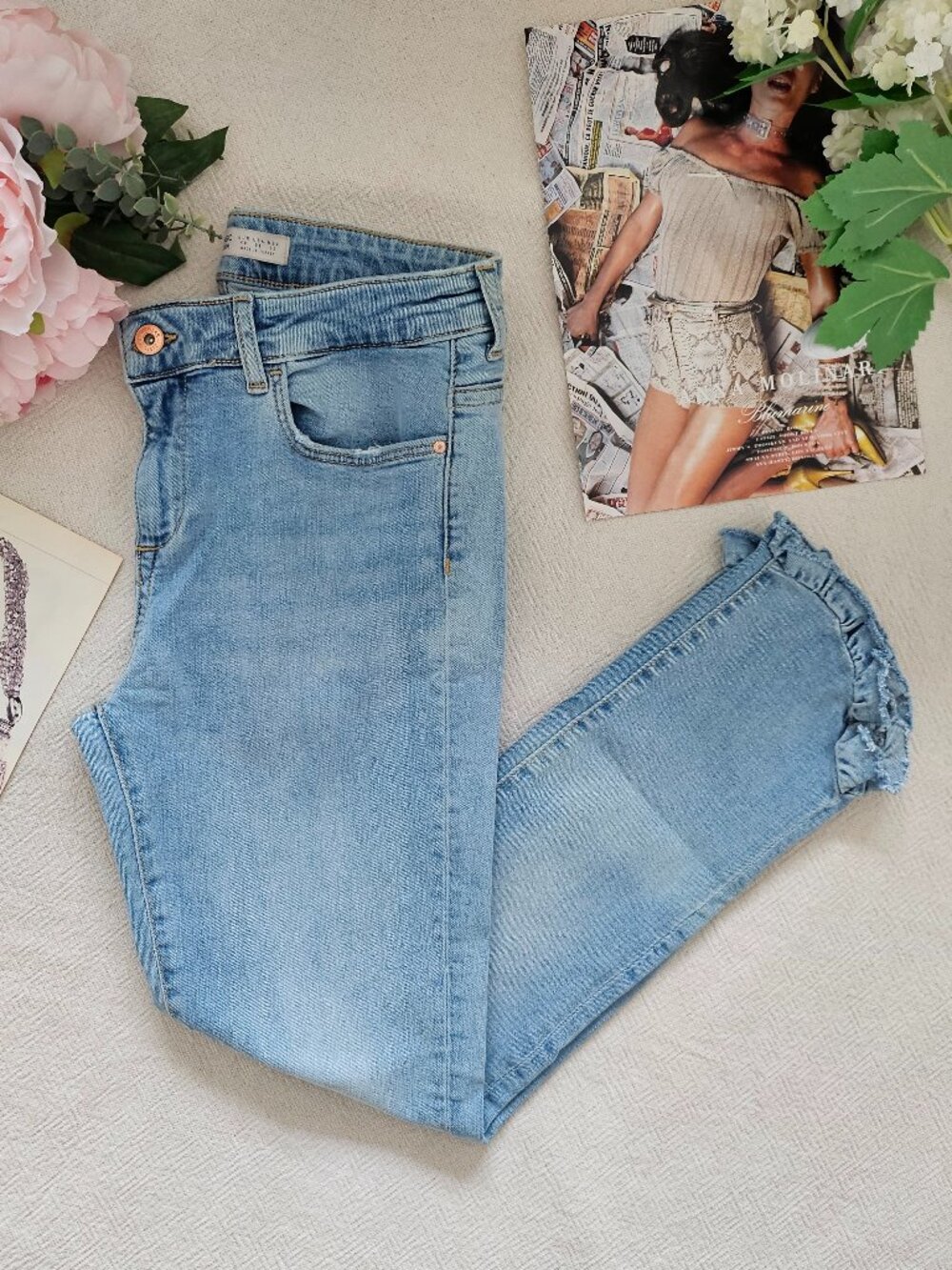 Zara Y2K Style Ruffle Bottom Light Wash Slim Jeans 8 - Picture 3 of 10